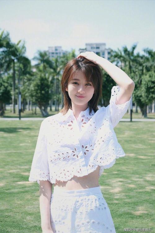 精神小妹网红吃瓜图片